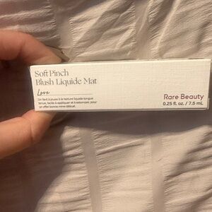 Rare Beauty Soft Pinch Liquid Blush in White Box
